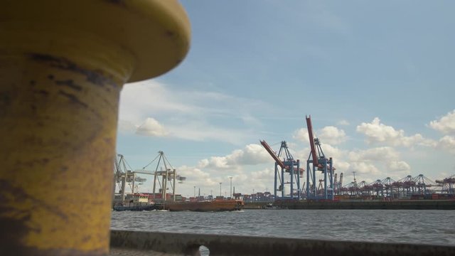 Poller am Hafen