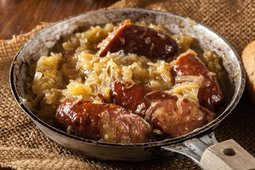 Sauerkraut braised with sausages