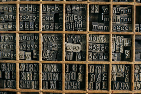 Arranged printing letters