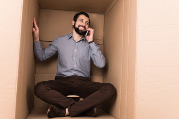 Fototapeta premium man talking on smartphone