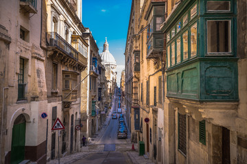 Obraz premium Street of Valletta with traditional balconies, Malta