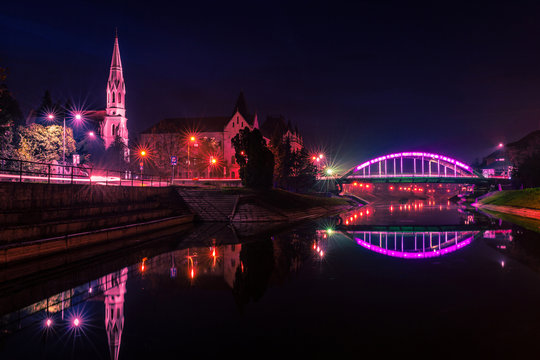 Night view of the bridge and lake in Zrenjanin