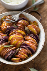 Pommes de terre croustillant et sa sauce au bleu d'Auvergne