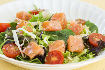 Smoken salmon salad