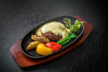 ハンバーグステーキ　Delicious hamburger steak