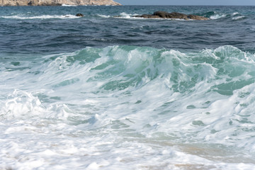 Fototapeta premium Amazing tropical sea with foam and small waves