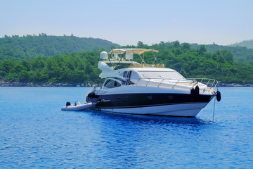 Fototapeta na wymiar Beautiful seascape with modern boat on sunny day