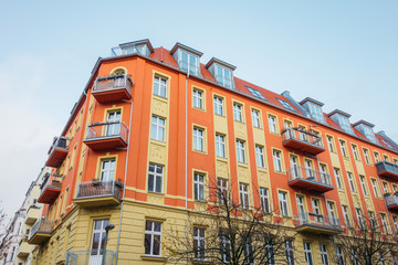 Fototapeta na wymiar beautiful orange building in the heart of germany