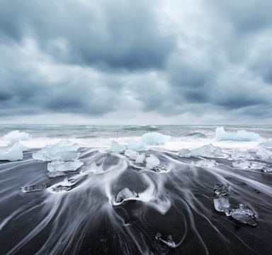 Iceberg pieces on Diamond beach