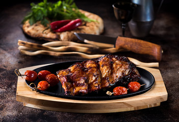 Grilled pork ribs