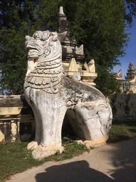 Monast&egrave;re de Kyang Ok, &icirc;le d'Ava, Myanmar