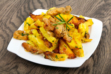 Fried potato with pork