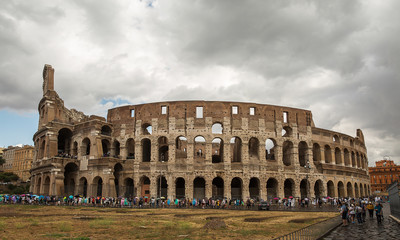 Fototapeta na wymiar Beautiful photo of the Colosseum in Rome .