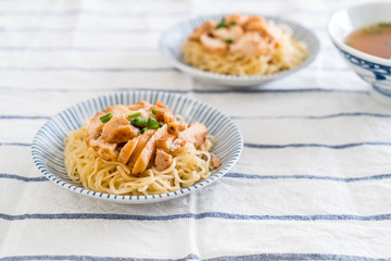 roast chicken noodle