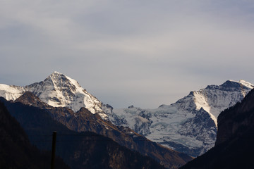 Fototapeta premium beautiful snow caped mountain peak in Switzerland