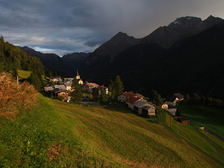 Stuls/Stugl - ein Bergdorf im Parc Ela