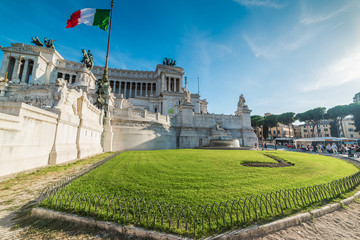Fototapeta premium Green lawn by Altar of the Fatherland