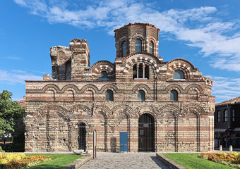 Fototapeta na wymiar Church of Christ Pantocrator of the 13th-14th century in Nessebar, Bulgaria 