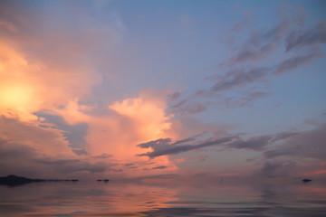 Fototapeta na wymiar clouds on sky in the evening