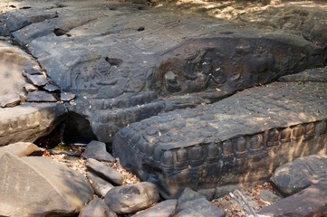 Dry season at Kbal Spean, khmer carvings