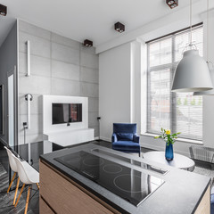 Flat with grey wall tiles