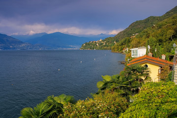 Fototapeta na wymiar Pino sulla Sponda del Lago Maggiore am Lago Maggiore - Pino sulla Sponda del Lago Maggiore on lake Lago Maggiore