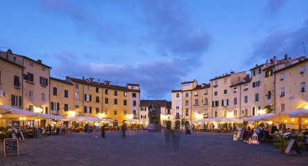 Famous Piazza Anfiteatro in Lucca, Italy - obrazy, fototapety, plakaty