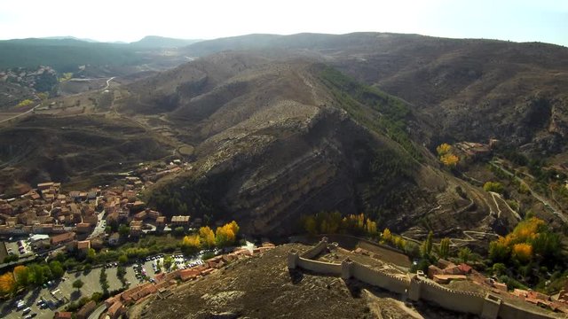 Albarracin (Teruel, Aragon) desde el aire. Video Aereo con Drone