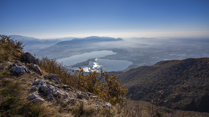 Panorama dal monte Cornizzolo sul lago di Annone