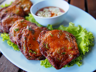 Fried fish-paste balls