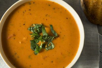 Homemade Tomato Basil Bisque Soup