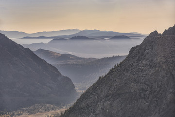 Fototapeta na wymiar Sierra Nevada Mountain in Fog