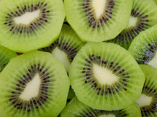 beautiful kiwi fruit slices background