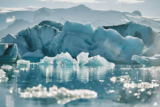 Beautiful cold landscape picture of icelandic glacier lagoon bay,