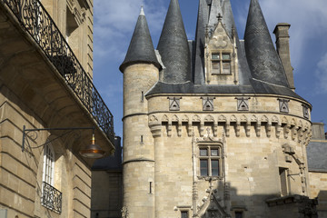 Porte Cailhau Gate, Place du Palais Square, Bordeaux