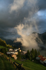 Das Bergdorf Stuls/Stugl in Graubünden