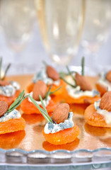 Sun-dried apricots with gorgonzola and almonds