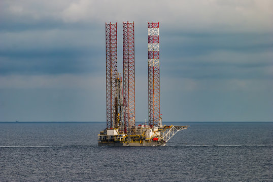 Offshore drilling rig