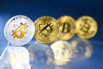 bitcoin monnaie virtuel piece change taux echange internet crypto