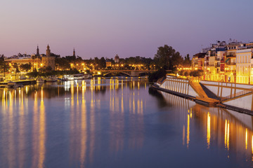 Fototapeta premium Architecture of Seville along Guadalquivir River