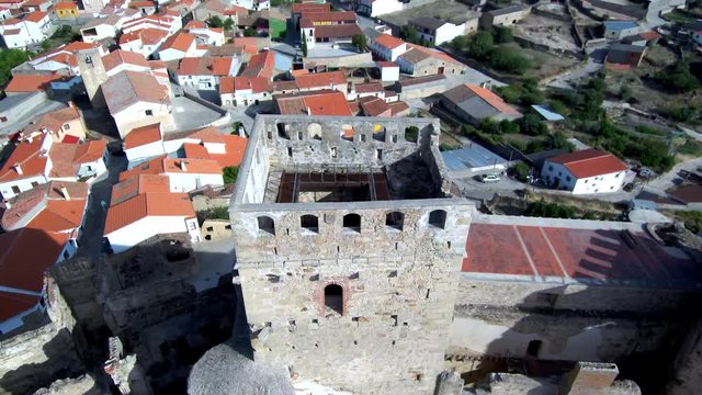 Belvis de Monroy ( Caceres, Extremadura) desde el aire. Video aereo con Drone