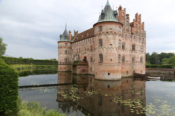 Fototapeta na wymiar Egeskov Castle, Denmark