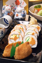  Delicious Japanese food - Japanese Sushi rolls