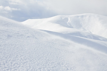 Fototapeta na wymiar Carpathian mountain landscape. Panorama of Snow Mountain.