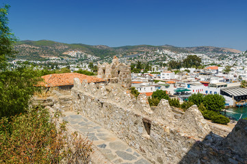 Obraz premium Sunny view of harbour from Castle of St. Peter, Bodrum, Mugla province, Turkey.