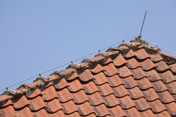 Rote Dachziegel, Dachziegelsteine,  Dach