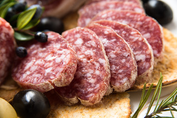 Salame italiano di tipo cacciatore