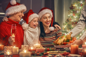 Obraz na płótnie Canvas Family celebrates Christmas.