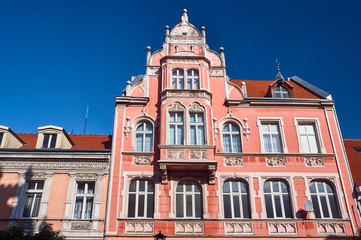Fototapeta na wymiar Facade of Art Nouveau apartment house in Gniezno.
