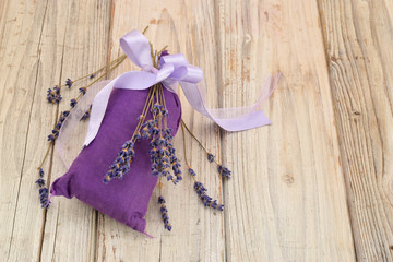 Fototapeta premium lavendel getrocknet im sack